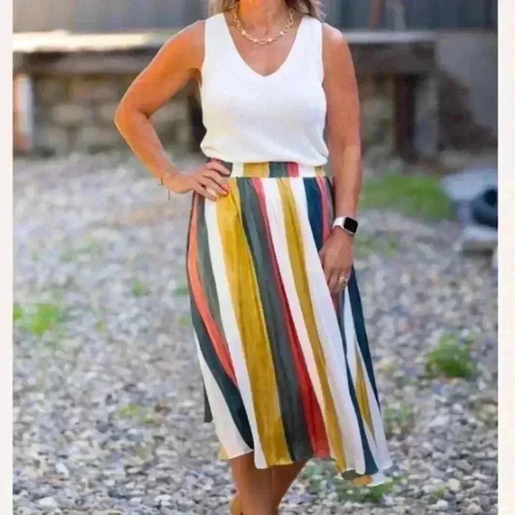 Mystree Women’s Satin Silk Colorful Stripes Skirt Size M NWT - Picture 1 of 9